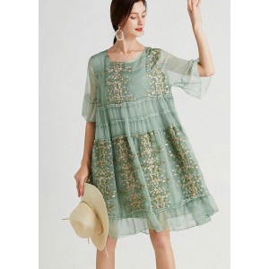Art Green Embroideried O-Neck Loose Summer Flare Sleeve Dress
